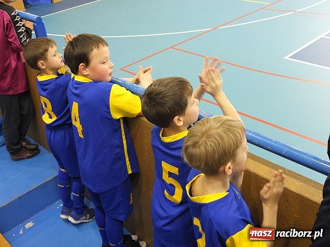 Zdjęcie w galerii na portalu naszraciborz.pl: Młodzi piłkarze z Kuźni Raciborskiej z sukcesami na turnieju w Czechach wiadomości z regionu