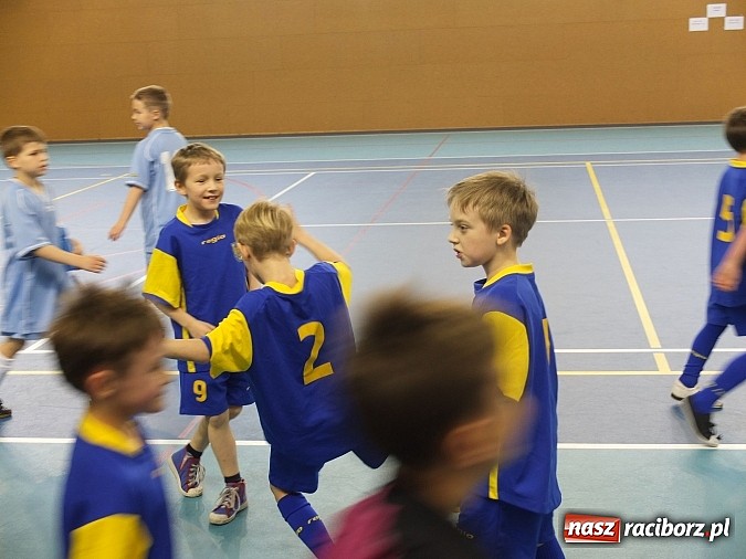 Zdjęcie w galerii na portalu naszraciborz.pl: Młodzi piłkarze z Kuźni Raciborskiej z sukcesami na turnieju w Czechach wiadomości z regionu