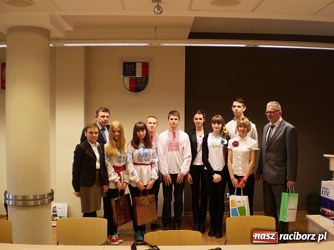 Zdjęcie w galerii na portalu naszraciborz.pl: Młodzież z Komsomolska gości w powiecie wiadomości z regionu