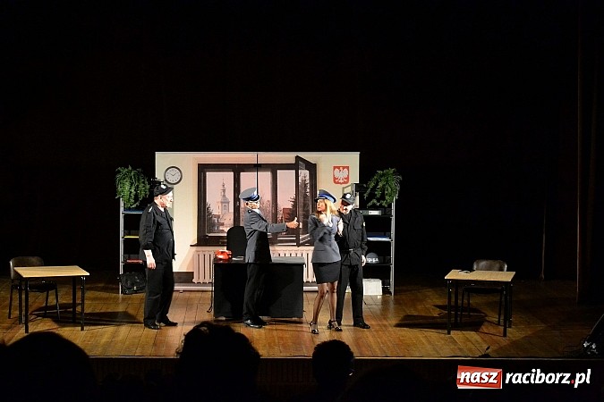 Zdjęcie w galerii na portalu naszraciborz.pl: Zwariowany komisariat w Kuźni Raciborskiej wiadomości z regionu