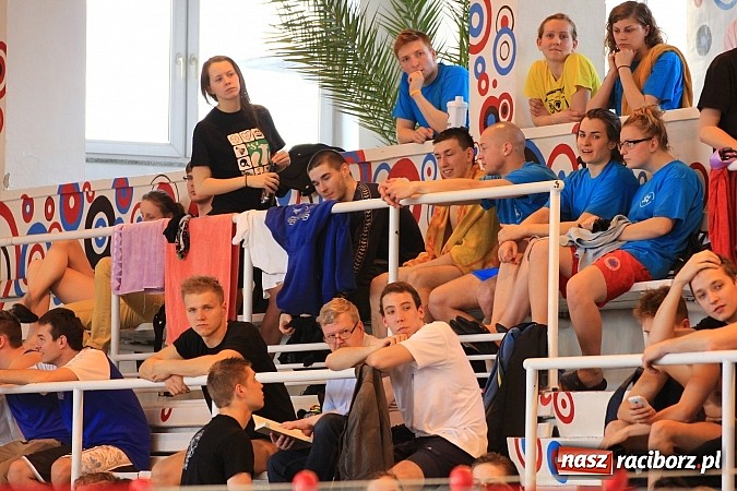Zdjęcie w galerii na portalu naszraciborz.pl: Pływackie zmagania studentów śląskich uczelni wiadomości z regionu