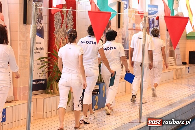 Zdjęcie w galerii na portalu naszraciborz.pl: Pływackie zmagania studentów śląskich uczelni wiadomości z regionu
