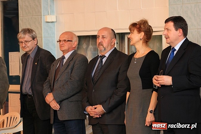 Zdjęcie w galerii na portalu naszraciborz.pl: Pływackie zmagania studentów śląskich uczelni wiadomości z regionu