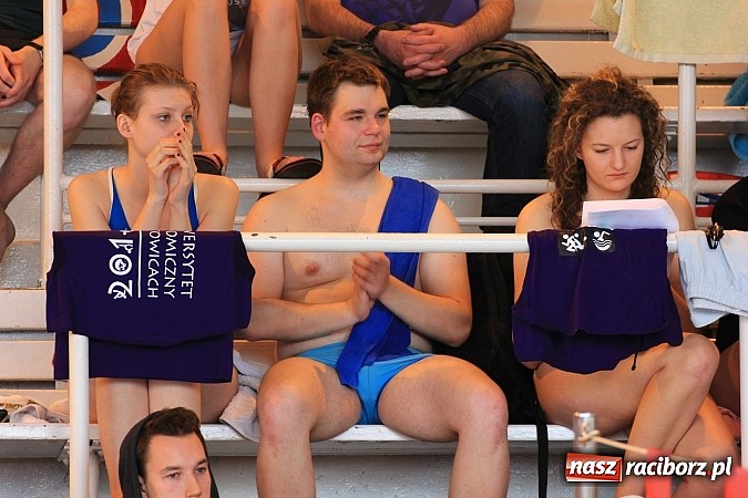 Zdjęcie w galerii na portalu naszraciborz.pl: Pływackie zmagania studentów śląskich uczelni wiadomości z regionu
