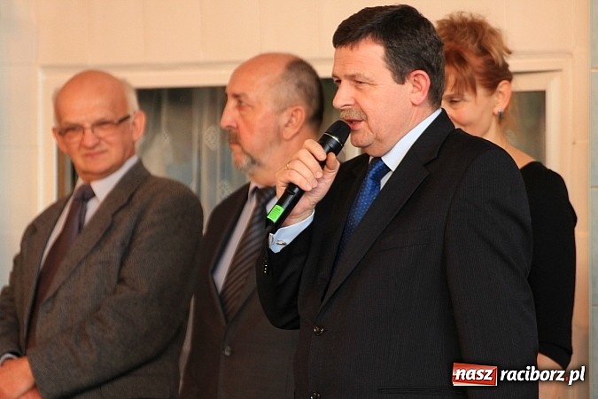 Zdjęcie w galerii na portalu naszraciborz.pl: Pływackie zmagania studentów śląskich uczelni wiadomości z regionu