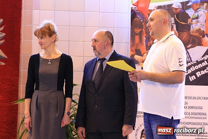 Zdjęcie w galerii na portalu naszraciborz.pl: Pływackie zmagania studentów śląskich uczelni wiadomości z regionu