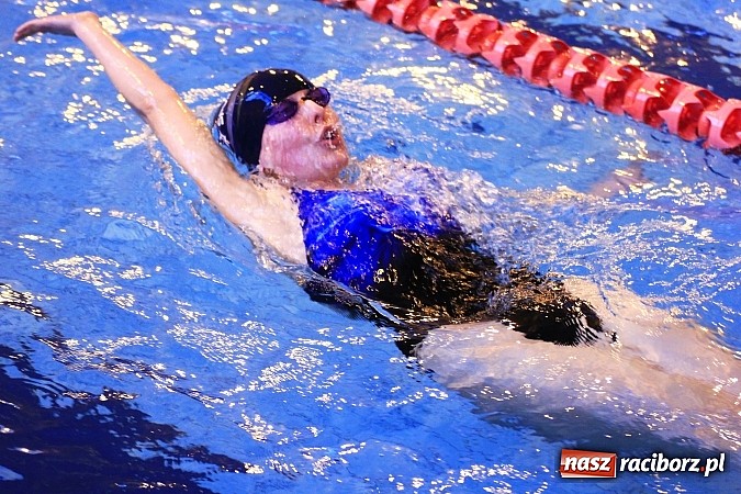 Zdjęcie w galerii na portalu naszraciborz.pl: Pływackie zmagania studentów śląskich uczelni wiadomości z regionu