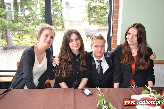 Zdjęcie w galerii na portalu naszraciborz.pl: Spacer szlakiem szk&oacute;ł ponadgimnazjalnych wiadomości z regionu