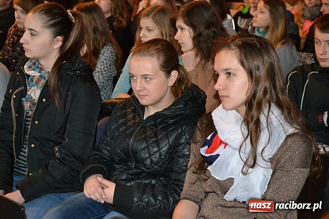 Zdjęcie w galerii na portalu naszraciborz.pl: Spacer szlakiem szk&oacute;ł ponadgimnazjalnych wiadomości z regionu