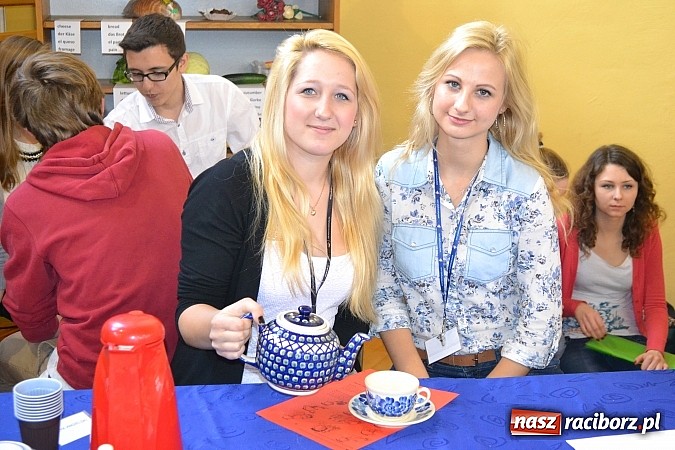 Zdjęcie w galerii na portalu naszraciborz.pl: Spacer szlakiem szk&oacute;ł ponadgimnazjalnych wiadomości z regionu