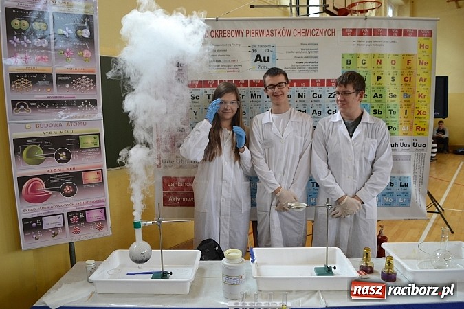 Zdjęcie w galerii na portalu naszraciborz.pl: Spacer szlakiem szk&oacute;ł ponadgimnazjalnych wiadomości z regionu