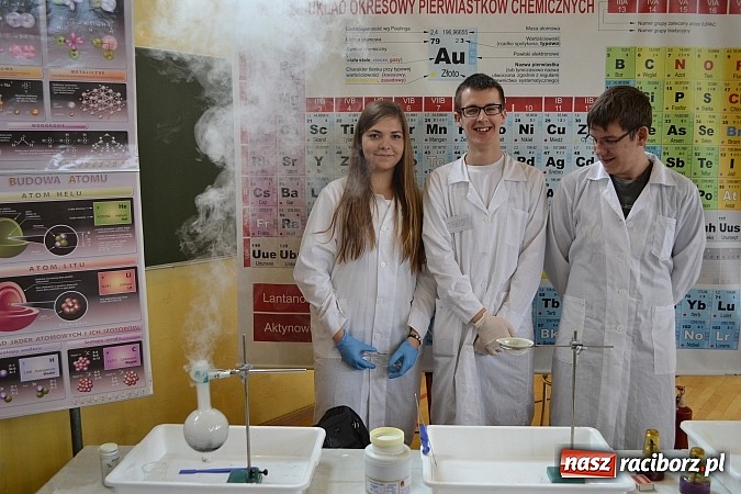 Zdjęcie w galerii na portalu naszraciborz.pl: Spacer szlakiem szk&oacute;ł ponadgimnazjalnych wiadomości z regionu