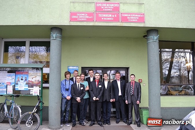 Zdjęcie w galerii na portalu naszraciborz.pl: Spacer szlakiem szk&oacute;ł ponadgimnazjalnych wiadomości z regionu