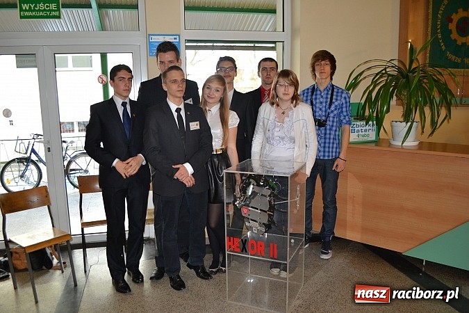 Zdjęcie w galerii na portalu naszraciborz.pl: Spacer szlakiem szk&oacute;ł ponadgimnazjalnych wiadomości z regionu