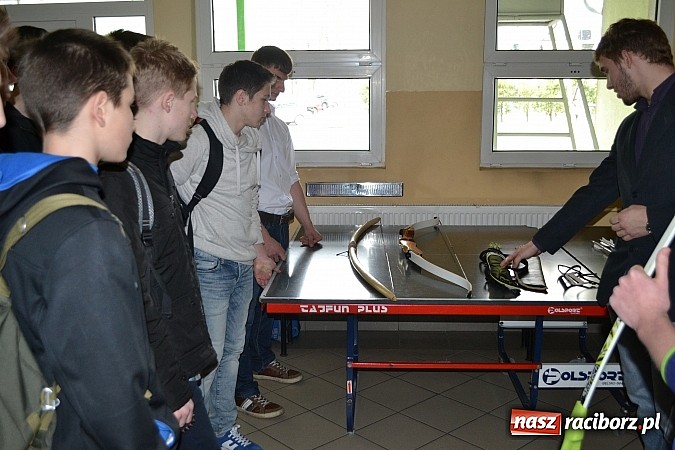 Zdjęcie w galerii na portalu naszraciborz.pl: Spacer szlakiem szk&oacute;ł ponadgimnazjalnych wiadomości z regionu