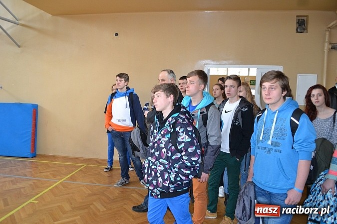 Zdjęcie w galerii na portalu naszraciborz.pl: Spacer szlakiem szk&oacute;ł ponadgimnazjalnych wiadomości z regionu