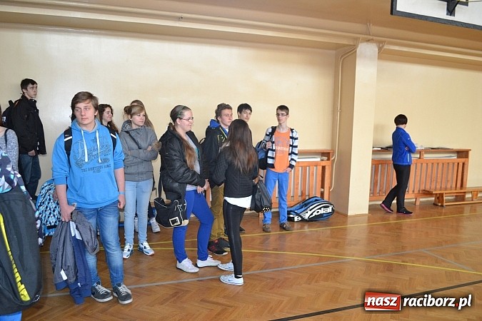 Zdjęcie w galerii na portalu naszraciborz.pl: Spacer szlakiem szk&oacute;ł ponadgimnazjalnych wiadomości z regionu