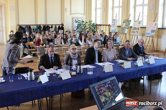 Zdjęcie w galerii na portalu naszraciborz.pl: Młodzi liderzy biznesu rywalizowali w ZSE wiadomości z regionu