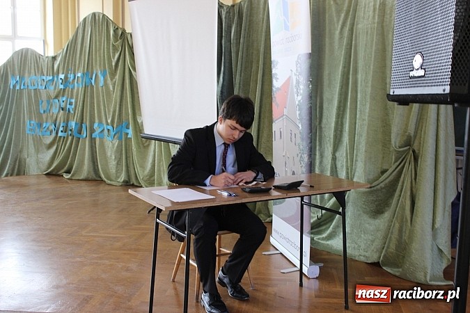 Zdjęcie w galerii na portalu naszraciborz.pl: Młodzi liderzy biznesu rywalizowali w ZSE wiadomości z regionu