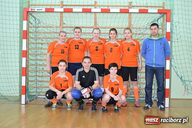 Zdjęcie w galerii na portalu naszraciborz.pl: Dziewczyny zmierzyły się w Turnieju Piłki Nożnej wiadomości z regionu