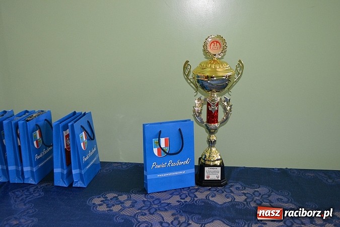 Zdjęcie w galerii na portalu naszraciborz.pl: Dziewczyny zmierzyły się w Turnieju Piłki Nożnej wiadomości z regionu