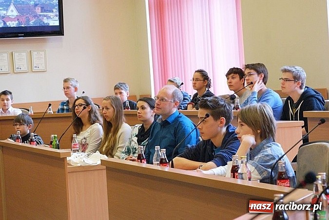 Zdjęcie w galerii na portalu naszraciborz.pl: Gimnazjum nr 3 gości uczniów z Roth wiadomości z regionu