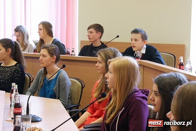 Zdjęcie w galerii na portalu naszraciborz.pl: Gimnazjum nr 3 gości uczniów z Roth wiadomości z regionu