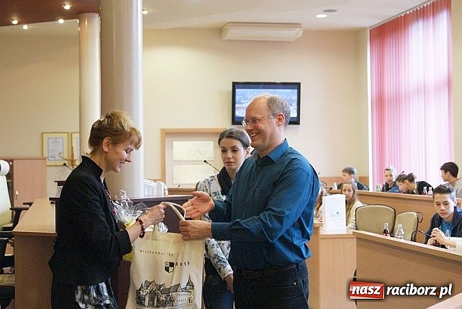 Zdjęcie w galerii na portalu naszraciborz.pl: Gimnazjum nr 3 gości uczniów z Roth wiadomości z regionu