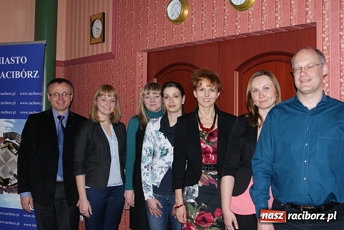 Zdjęcie w galerii na portalu naszraciborz.pl: Gimnazjum nr 3 gości uczniów z Roth wiadomości z regionu