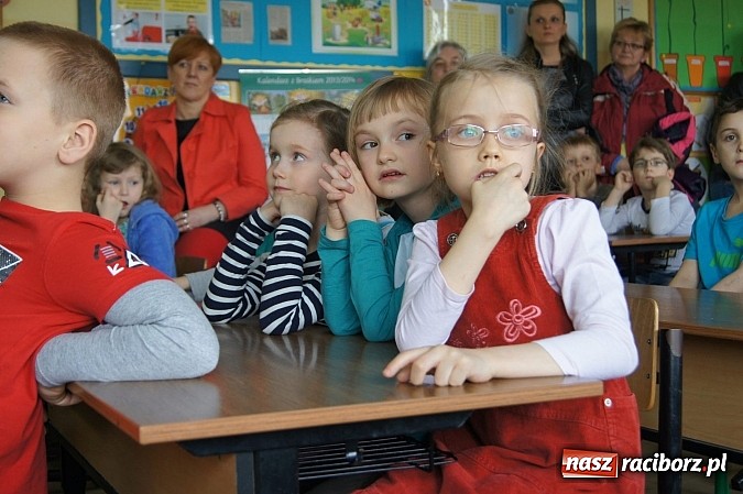 Zdjęcie w galerii na portalu naszraciborz.pl: Przedszkolaki poznały szkołę od kuchni wiadomości z regionu
