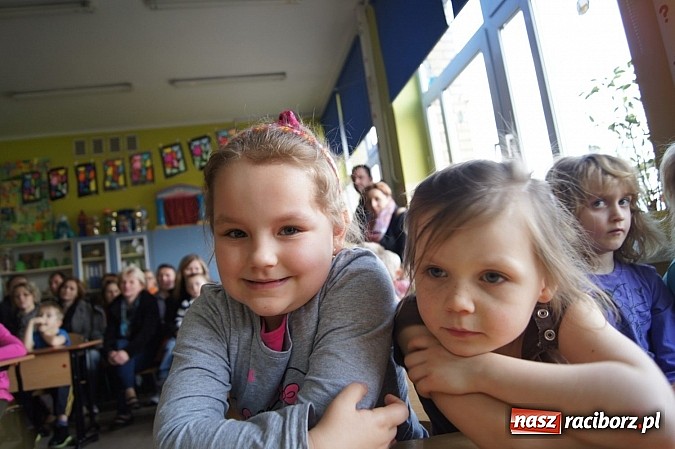 Zdjęcie w galerii na portalu naszraciborz.pl: Przedszkolaki poznały szkołę od kuchni wiadomości z regionu
