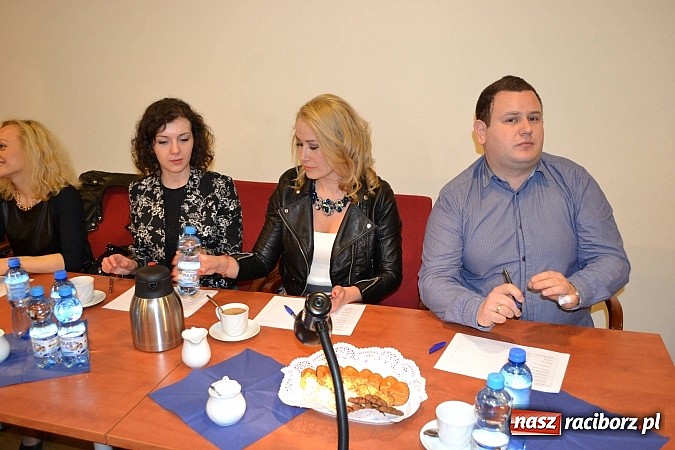 Zdjęcie w galerii na portalu naszraciborz.pl: Hiszpańskie rytmy zabrzmiały na zamku wiadomości z regionu