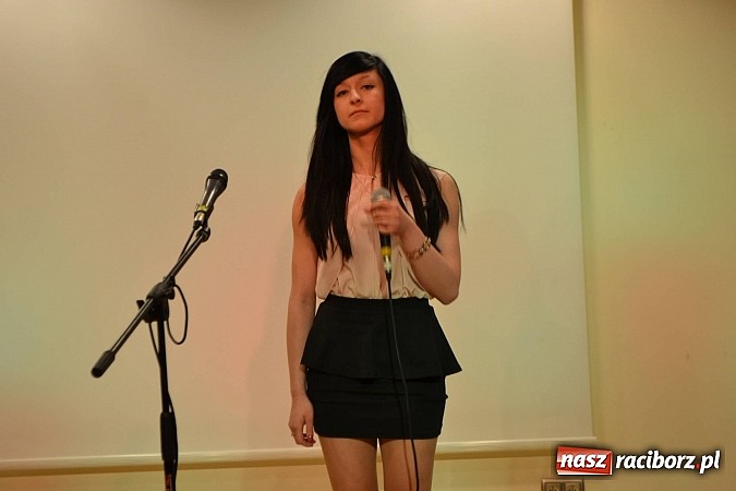 Zdjęcie w galerii na portalu naszraciborz.pl: Hiszpańskie rytmy zabrzmiały na zamku wiadomości z regionu