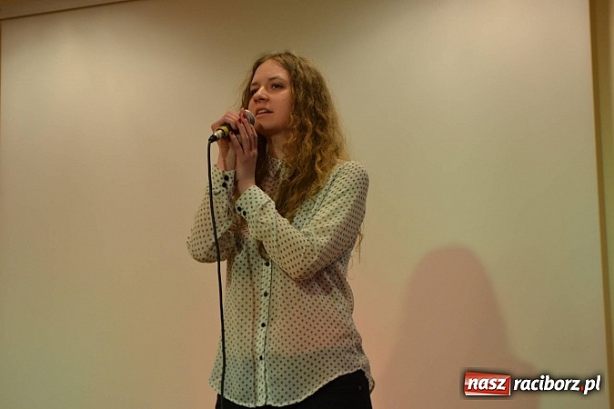 Zdjęcie w galerii na portalu naszraciborz.pl: Hiszpańskie rytmy zabrzmiały na zamku wiadomości z regionu