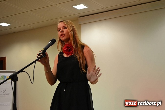 Zdjęcie w galerii na portalu naszraciborz.pl: Hiszpańskie rytmy zabrzmiały na zamku wiadomości z regionu