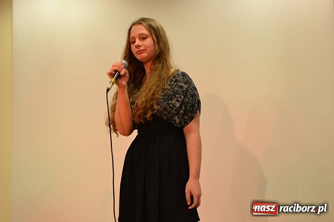 Zdjęcie w galerii na portalu naszraciborz.pl: Hiszpańskie rytmy zabrzmiały na zamku wiadomości z regionu