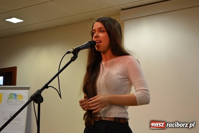 Zdjęcie w galerii na portalu naszraciborz.pl: Hiszpańskie rytmy zabrzmiały na zamku wiadomości z regionu