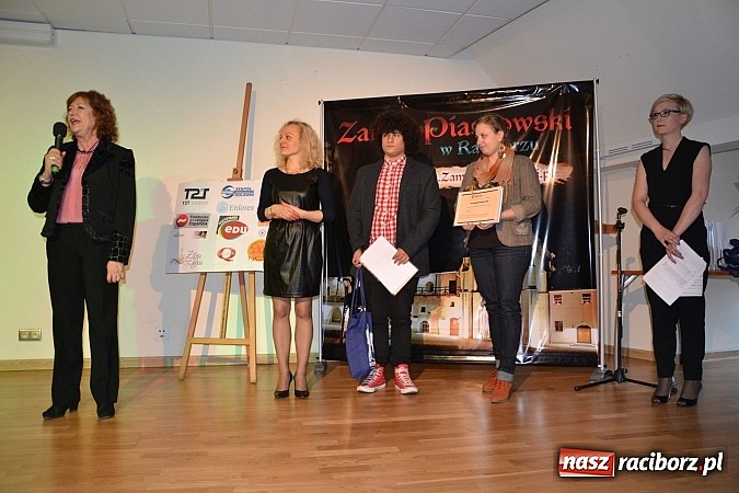 Zdjęcie w galerii na portalu naszraciborz.pl: Hiszpańskie rytmy zabrzmiały na zamku wiadomości z regionu