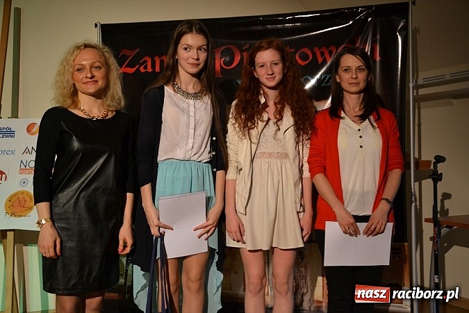 Zdjęcie w galerii na portalu naszraciborz.pl: Hiszpańskie rytmy zabrzmiały na zamku wiadomości z regionu