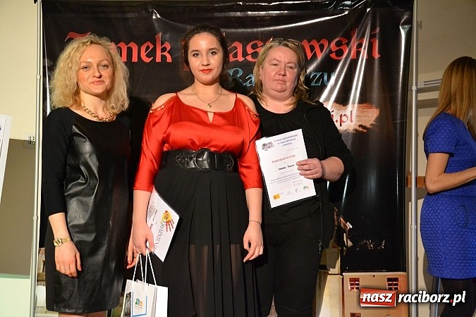 Zdjęcie w galerii na portalu naszraciborz.pl: Hiszpańskie rytmy zabrzmiały na zamku wiadomości z regionu