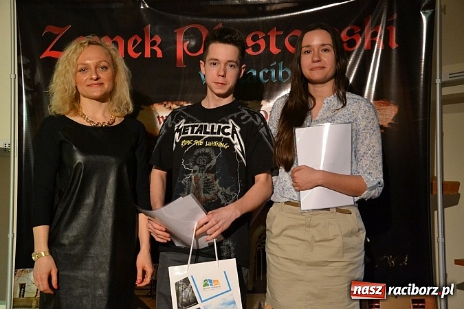 Zdjęcie w galerii na portalu naszraciborz.pl: Hiszpańskie rytmy zabrzmiały na zamku wiadomości z regionu