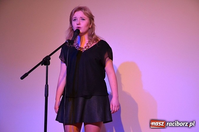 Zdjęcie w galerii na portalu naszraciborz.pl: Hiszpańskie rytmy zabrzmiały na zamku wiadomości z regionu