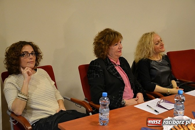 Zdjęcie w galerii na portalu naszraciborz.pl: Hiszpańskie rytmy zabrzmiały na zamku wiadomości z regionu