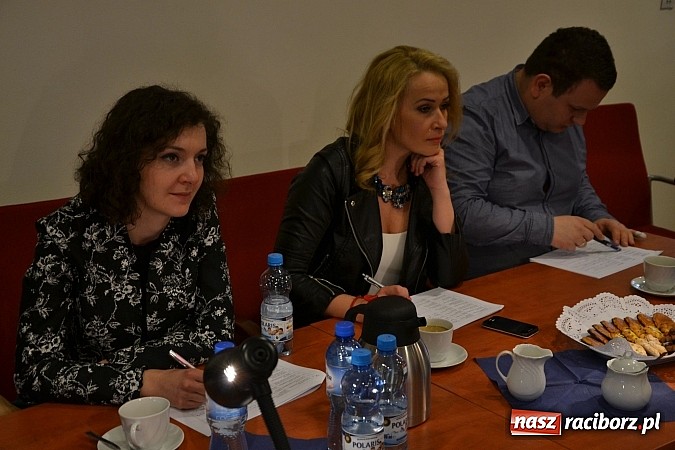 Zdjęcie w galerii na portalu naszraciborz.pl: Hiszpańskie rytmy zabrzmiały na zamku wiadomości z regionu