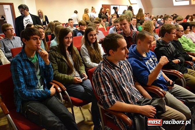 Zdjęcie w galerii na portalu naszraciborz.pl: Hiszpańskie rytmy zabrzmiały na zamku wiadomości z regionu