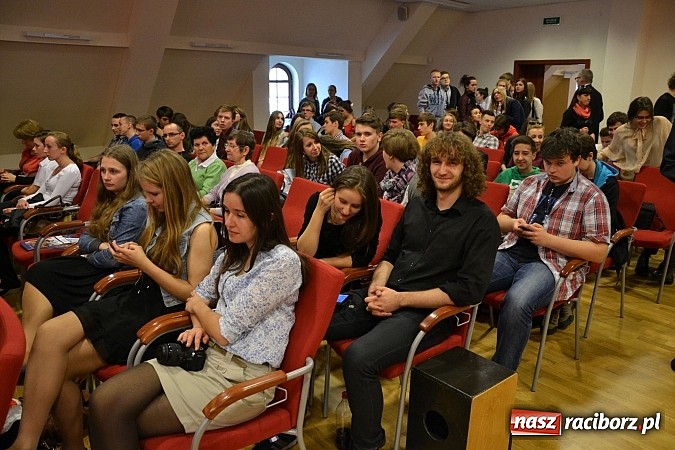 Zdjęcie w galerii na portalu naszraciborz.pl: Hiszpańskie rytmy zabrzmiały na zamku wiadomości z regionu