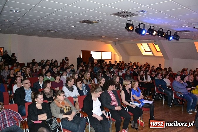 Zdjęcie w galerii na portalu naszraciborz.pl: Hiszpańskie rytmy zabrzmiały na zamku wiadomości z regionu