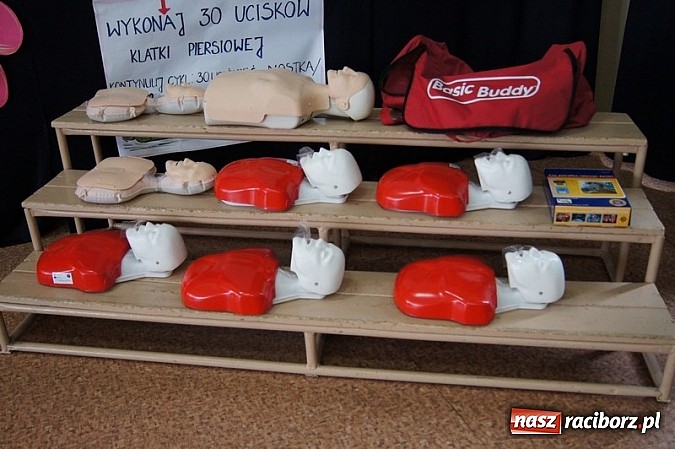 Zdjęcie w galerii na portalu naszraciborz.pl: Pierwsza pomoc przedmedyczna w Czwórce wiadomości z regionu