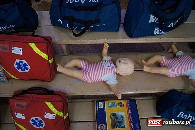 Zdjęcie w galerii na portalu naszraciborz.pl: Pierwsza pomoc przedmedyczna w Czwórce wiadomości z regionu
