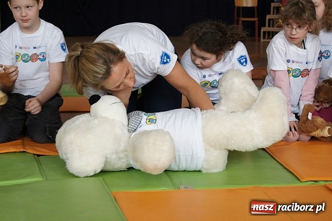 Zdjęcie w galerii na portalu naszraciborz.pl: Pierwsza pomoc przedmedyczna w Czwórce wiadomości z regionu